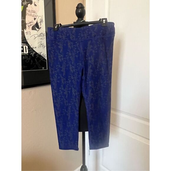Fabletics blue petal print leggings - Picture 1 of 5